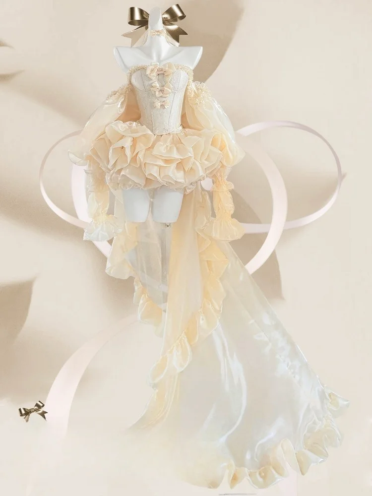 The new fashionable Chuling haute couture dress
The new fashionable Chuling haute couture dress