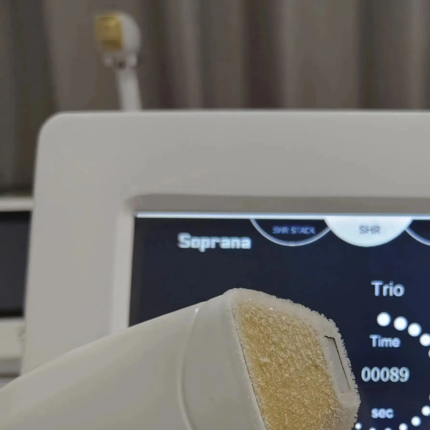 Diode Permanent Portable 808 3wave Hair Remove Fast Depilation Painfree Follicle Penetration Skin Rejuvenation Device
Diode Permanent Portable 808 3wave Hair Remove Fast Depilation Painfree Follicle Penetration Skin Rejuvenation Device