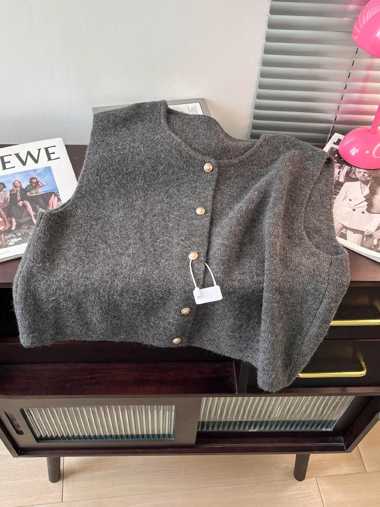 Loose Knitted Vest Women's Faion Spring round Ne Small Gold Button oulder Coat Top Commute Sle Regular Length Single ...
Loose Knitted Vest Women's Faion Spring round Ne Small Gold Button oulder Coat Top Commute Sle Regular Length Single ...