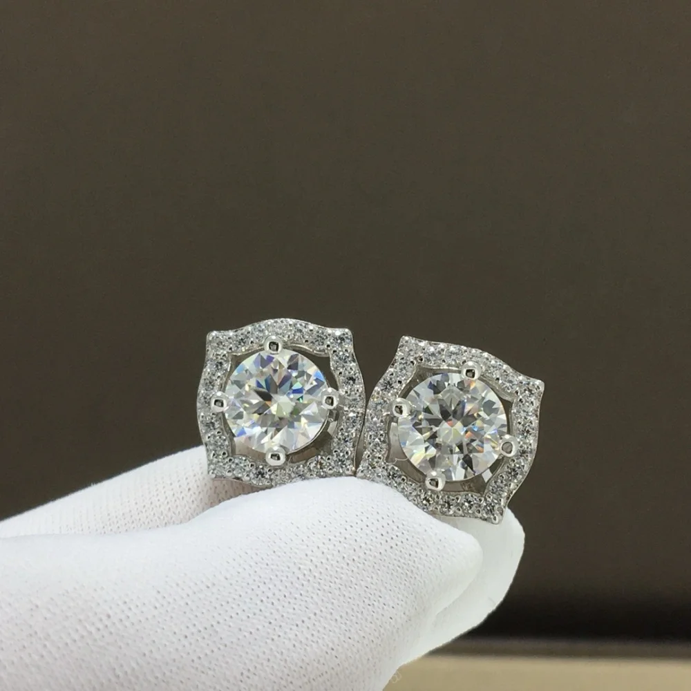 S925 2 Carats Natural Moissanite Diamond Cube Earrings Fashion Elegance Jewelry Birthday Crystal Women Mature Charm Gift 1Pair
S925 2 Carats Natural Moissanite Diamond Cube Earrings Fashion Elegance Jewelry Birthday Crystal Women Mature Charm Gift 1Pair