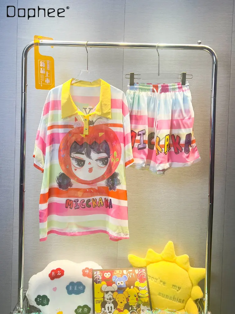 Fashion Cartoon Printed Chiffon Loose Shorts Set for Women 2023 Summer Colorful Striped Mid-Length Polo Collar Top Two-Piece Set
Fashion Cartoon Printed Chiffon Loose Shorts Set for Women 2023 Summer Colorful Striped Mid-Length Polo Collar Top Two-Piece Set