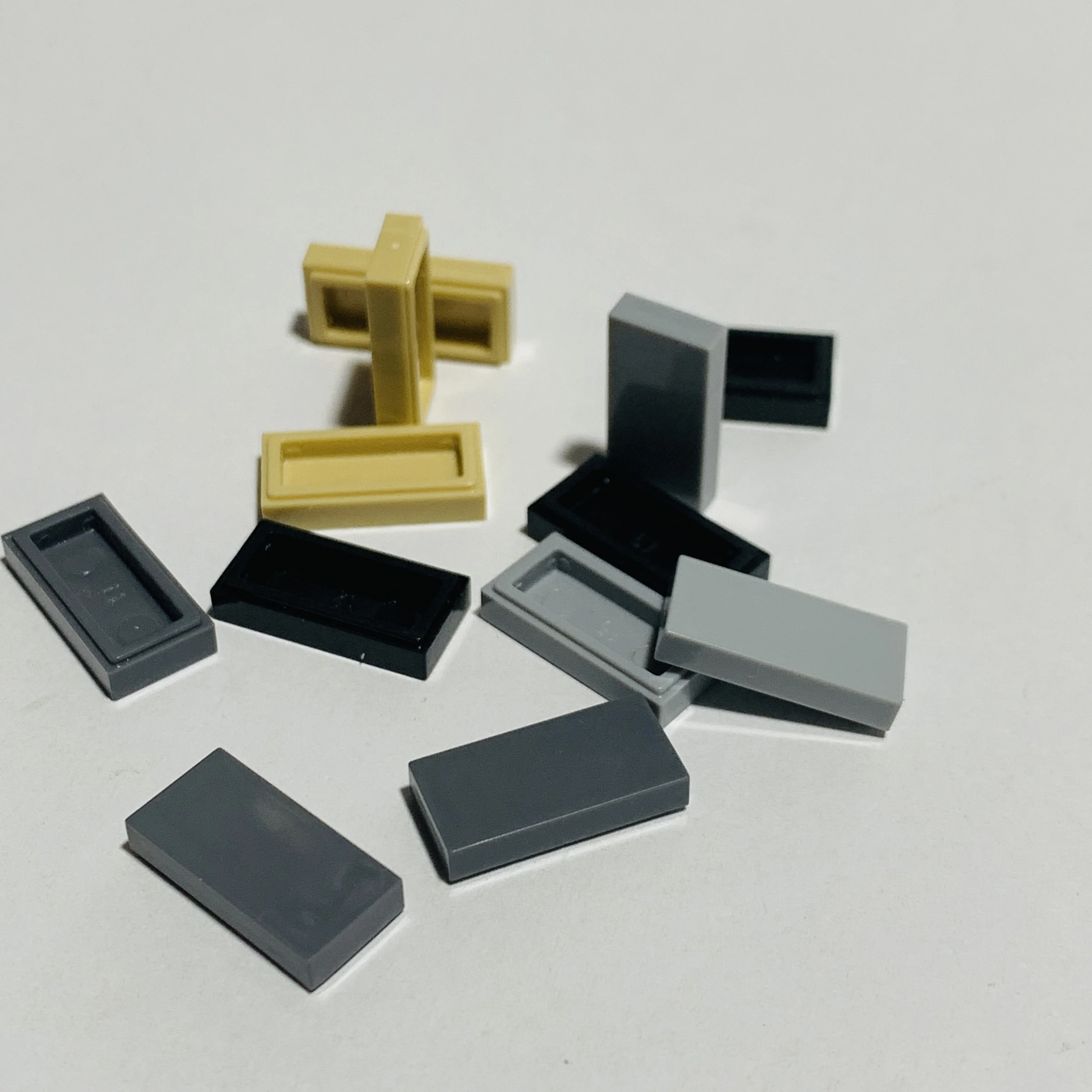 10pcs Building block component small particle 3069 compatible with 1x2 light panel
10pcs Building block component small particle 3069 compatible with 1x2 light panel