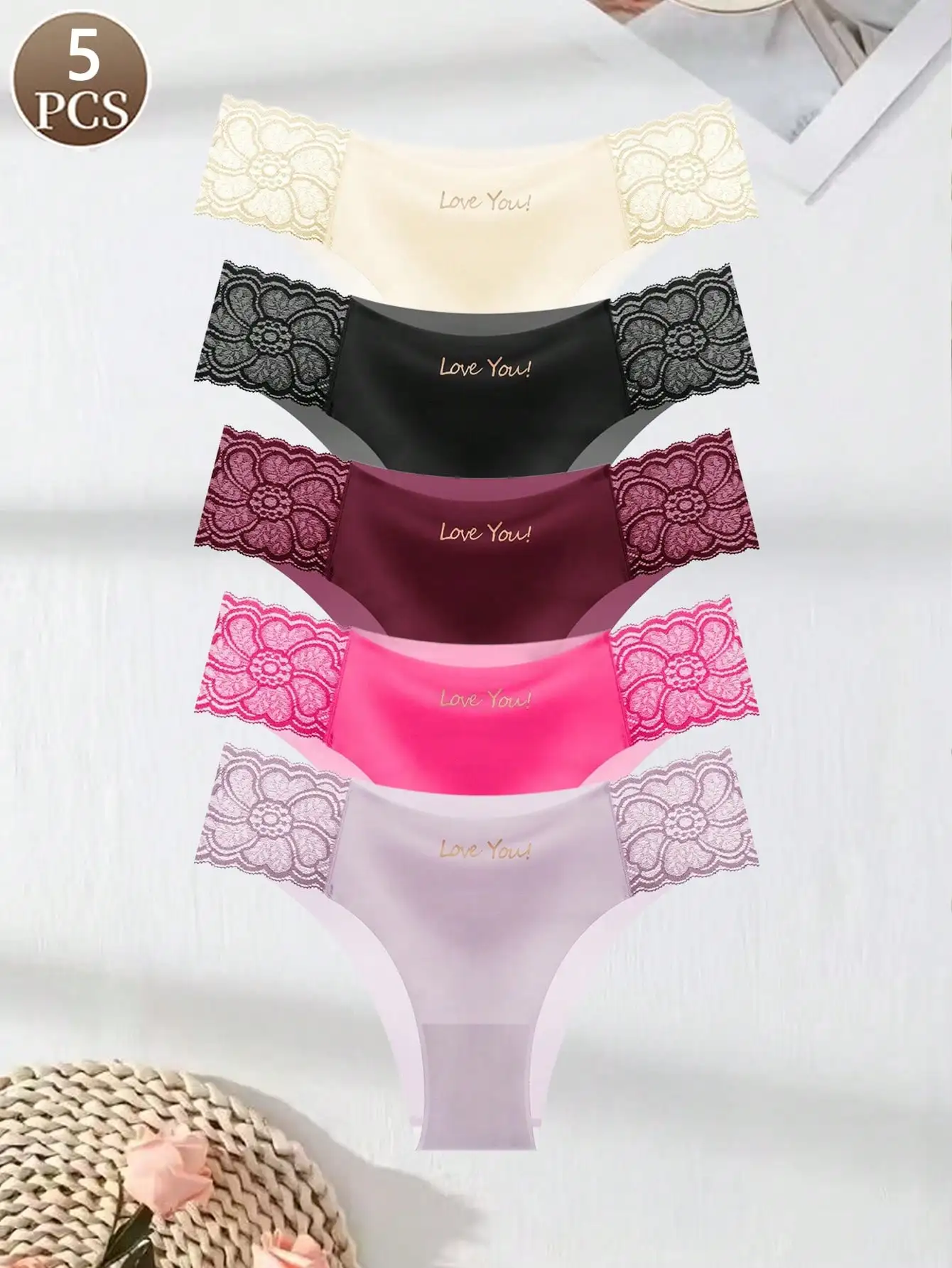 Сексуальное женское нижнее белье из 5 предметов с кружевной прошивкой из ледяного шелка, высокоэластичные бесшовные женские треугольные брюки со средней талией и подтяжкой бедер
Сексуальное женское нижнее белье из 5 предметов с кружевной прошивкой из ледяного шелка, высокоэластичные бесшовные женские треугольные брюки со средней талией и подтяжкой бедер