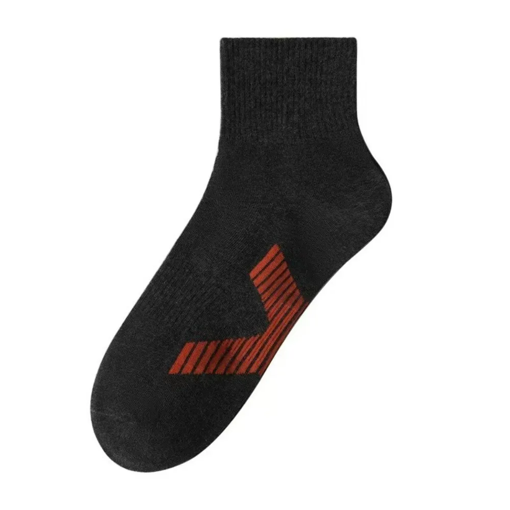 High Quality Breathable Men's Socks Cotton Sweat Absorption Sports Socks Stripe Pattern Mid Calf Socks Running
High Quality Breathable Men's Socks Cotton Sweat Absorption Sports Socks Stripe Pattern Mid Calf Socks Running