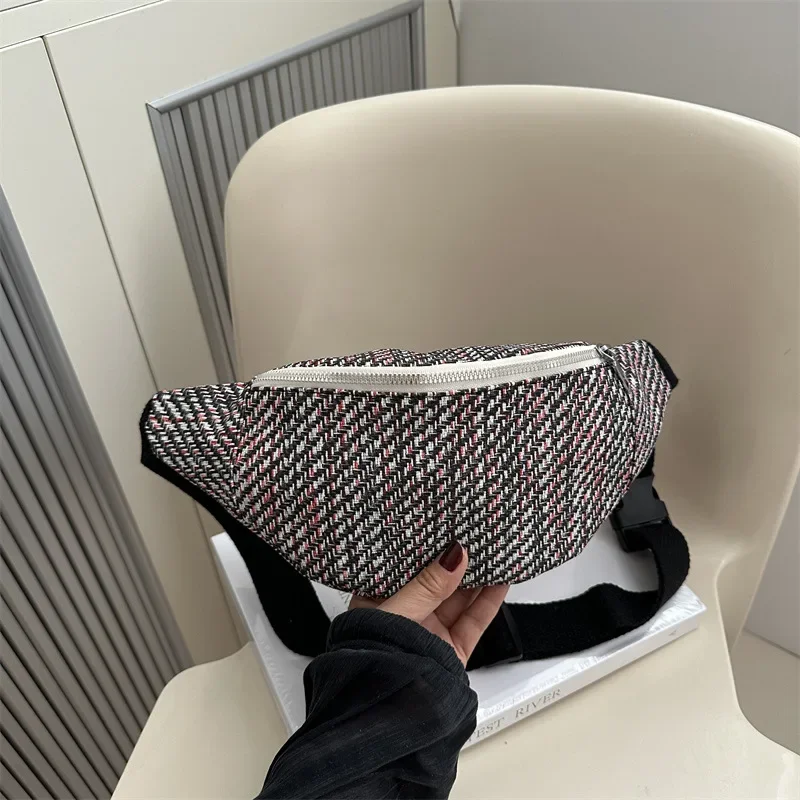 fashion simple temperament small bag women's versatile ins shoulder messenger bag
fashion simple temperament small bag women's versatile ins shoulder messenger bag