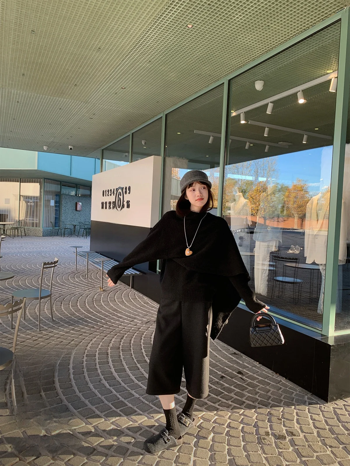 Модные широкие брюки из шерстяной смеси Prague Square, супертонкие, А-силуэт, из полиэстера и вискозы, с пуговицами на талии
Модные широкие брюки из шерстяной смеси Prague Square, супертонкие, А-силуэт, из полиэстера и вискозы, с пуговицами на талии