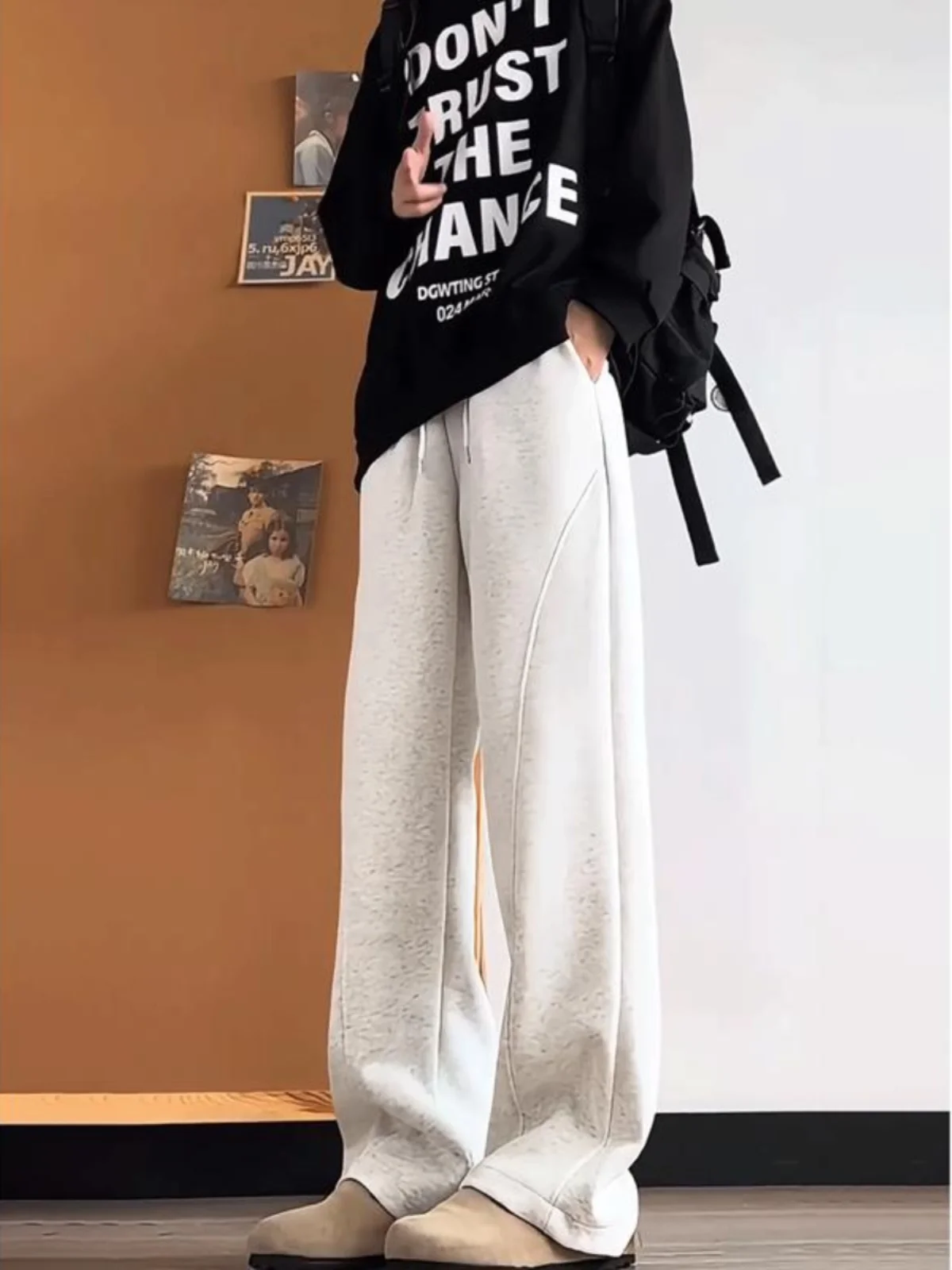 Мужские утепленные спортивные брюки прямого кроя с флисовой подкладкой, зимние спортивные штаны в американском стиле, плотные, с диагональным кроем, модель «Нож»
Мужские утепленные спортивные брюки прямого кроя с флисовой подкладкой, зимние спортивные штаны в американском стиле, плотные, с диагональным кроем, модель «Нож»