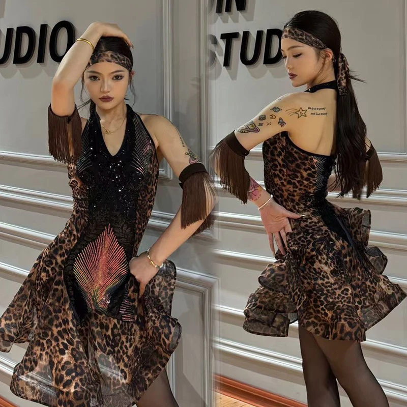 Latin Dance Dress Women Samba Costumes Standard Competition Dancewear Adult Leopard Sequin Performance Practice Dresses VBH1283
Latin Dance Dress Women Samba Costumes Standard Competition Dancewear Adult Leopard Sequin Performance Practice Dresses VBH1283