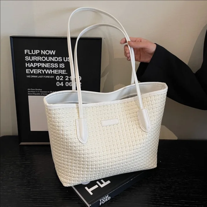 2025 Новая модная большая вместительная сумка для женщин. Простая сумка через плечо. Стильная сумка через плечо для повседневной носки. Дизайнерские роскошные сумки.
2025 Новая модная большая вместительная сумка для женщин. Простая сумка через плечо. Стильная сумка через плечо для повседневной носки. Дизайнерские роскошные сумки.