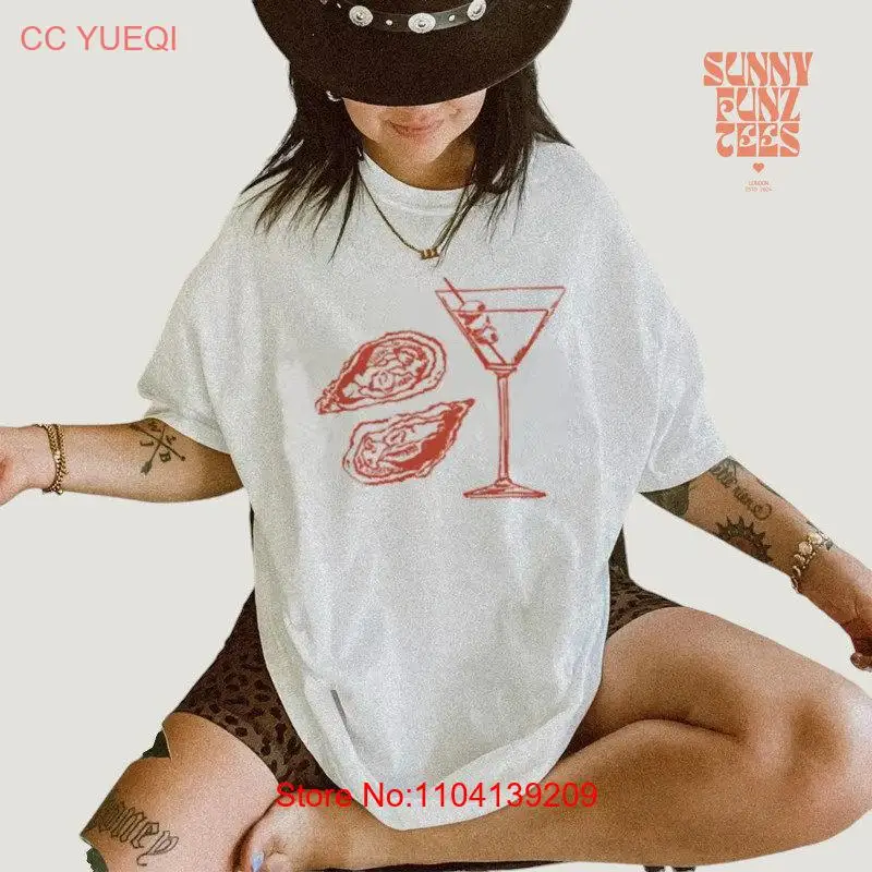 Martini Oyster Print 90s Retro T Shirt Women Grunge Streetwear Cocktail Food Vintage Y2k Aesthetic Clothes
Martini Oyster Print 90s Retro T Shirt Women Grunge Streetwear Cocktail Food Vintage Y2k Aesthetic Clothes