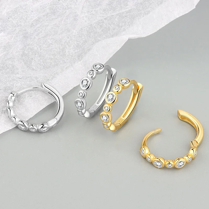 LByzHan Silver Color Korean Trend Simple Round Zircon Hoop Earrings For Woman Fine Jewelry Daily Accessories 2022 Trendy Gifts
LByzHan Silver Color Korean Trend Simple Round Zircon Hoop Earrings For Woman Fine Jewelry Daily Accessories 2022 Trendy Gifts