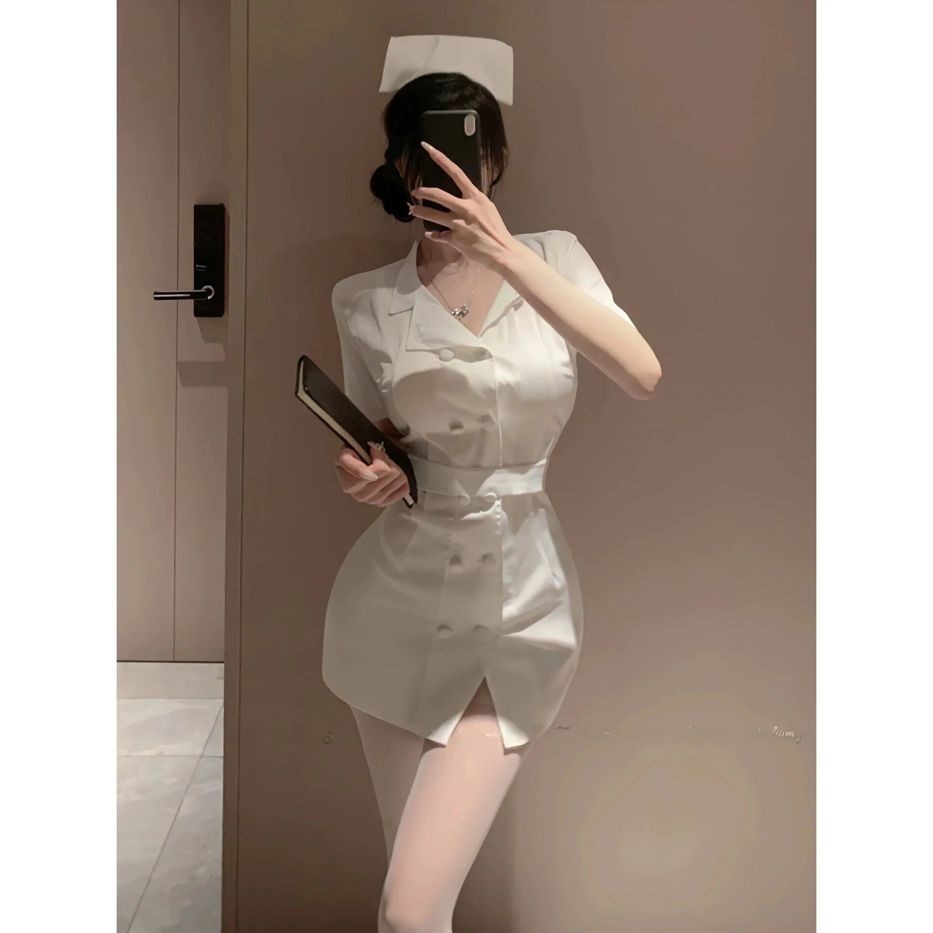 Sexy Halloween Nurse Outfit Short Role-Playing Costume Nightclub Performance Clothes Pure Desire Fashion Spring 2026
Sexy Halloween Nurse Outfit Short Role-Playing Costume Nightclub Performance Clothes Pure Desire Fashion Spring 2026