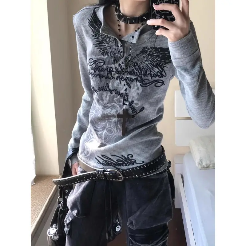 Y2K Aesthetics T Shirt Women Lazy Gray Gothic Printed Half-Open Collar Button-Up Long-Sleeve T-Shirt Slim-Fit Base Layer Top
Y2K Aesthetics T Shirt Women Lazy Gray Gothic Printed Half-Open Collar Button-Up Long-Sleeve T-Shirt Slim-Fit Base Layer Top