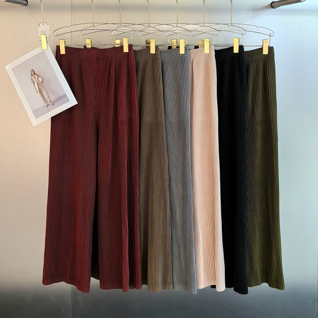 Miyake плиссированный весенний женский костюм со звездой и одинаковым абзацем, плиссированный пиджак, женский повседневный темпераментный костюм, блузка
Miyake плиссированный весенний женский костюм со звездой и одинаковым абзацем, плиссированный пиджак, женский повседневный темпераментный костюм, блузка