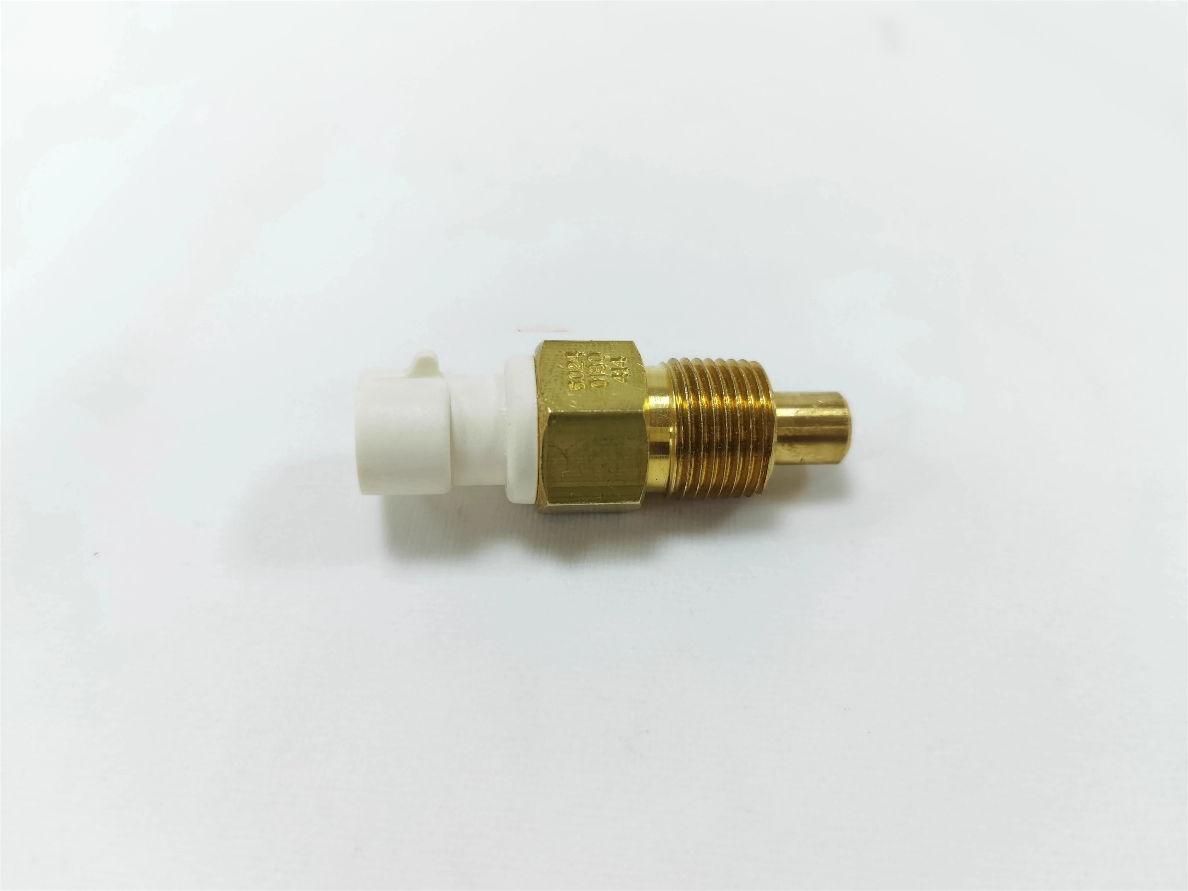 Loader Engine Water Temperature Sensor 6718414 Adapts To E25E26E27S300S185S550, Etc
Loader Engine Water Temperature Sensor 6718414 Adapts To E25E26E27S300S185S550, Etc