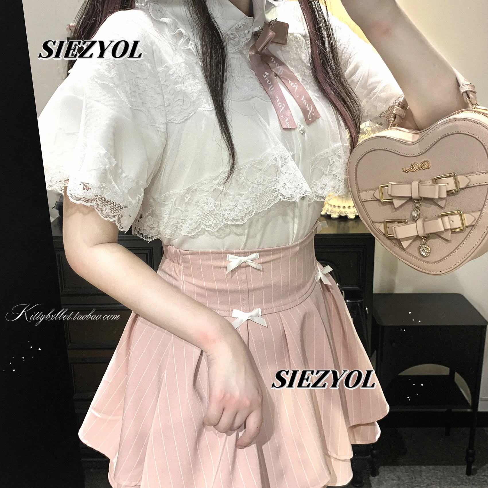Lapel Single-breasted Easiest for Match Tops Summer New Arrival Original Sweet Girl Blouse Bow Lace Short-sleeved Shirt
Lapel Single-breasted Easiest for Match Tops Summer New Arrival Original Sweet Girl Blouse Bow Lace Short-sleeved Shirt