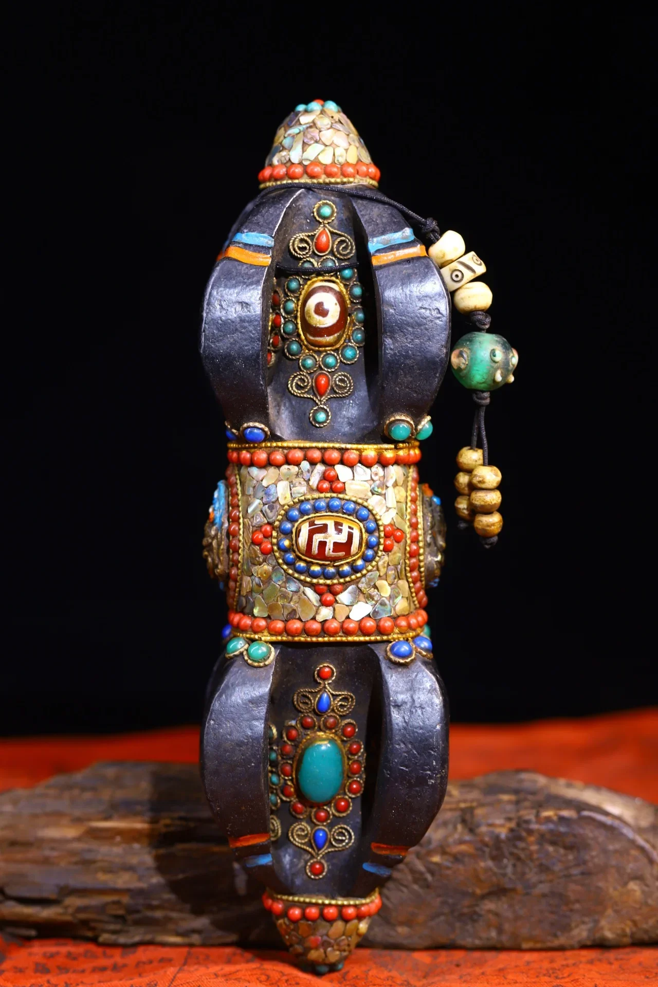 8"Tibetan Temple Collection Old Natural Meteorite Mosaic Gem gZi Beads shell Dorje Vajra Phurpa Pendant Amulet Dharma Town house
8"Tibetan Temple Collection Old Natural Meteorite Mosaic Gem gZi Beads shell Dorje Vajra Phurpa Pendant Amulet Dharma Town house
