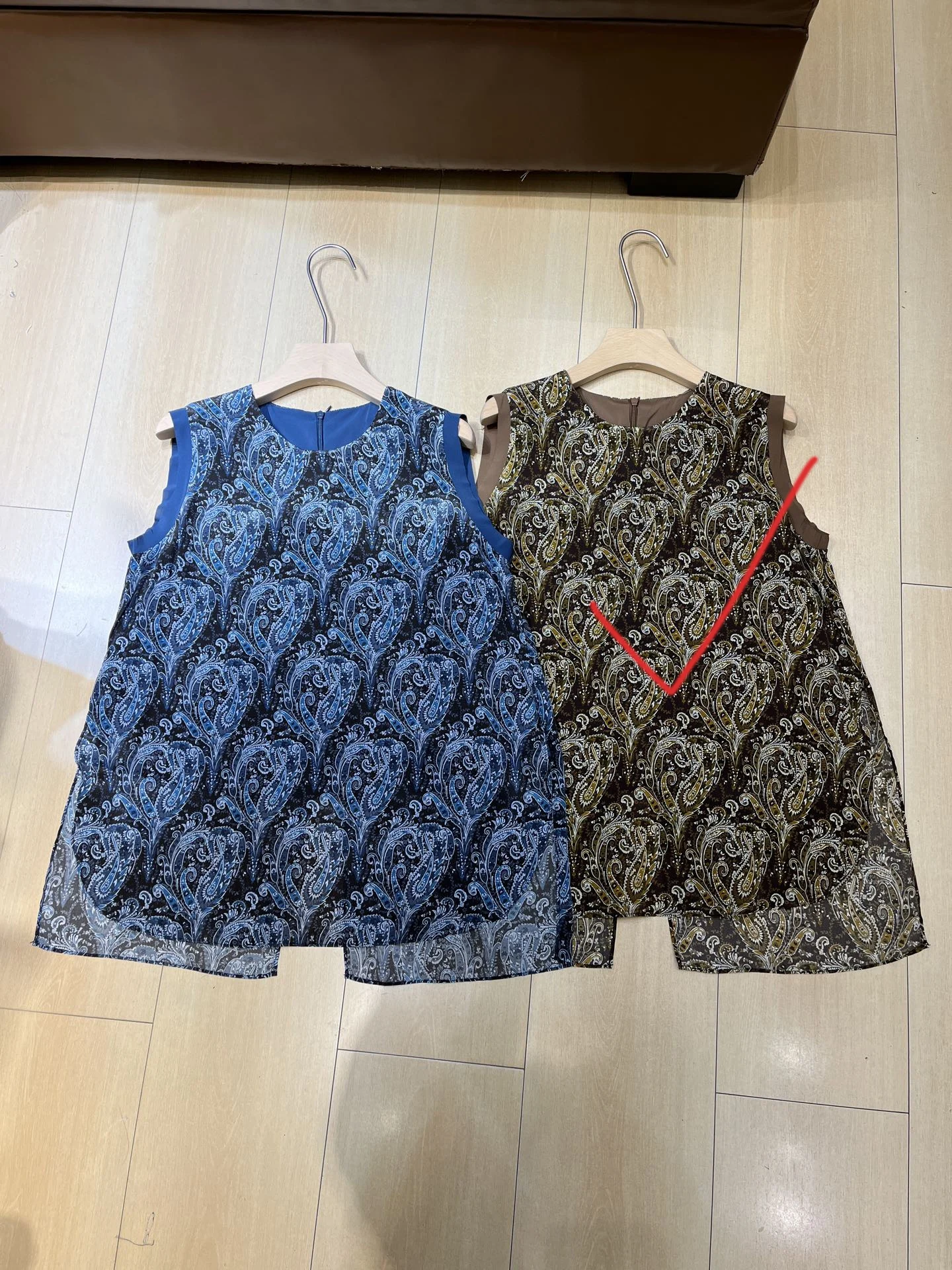Women's High-Quality Fashionable Silk Tank Top – New for Spring/Summer 2026
Women's High-Quality Fashionable Silk Tank Top – New for Spring/Summer 2026