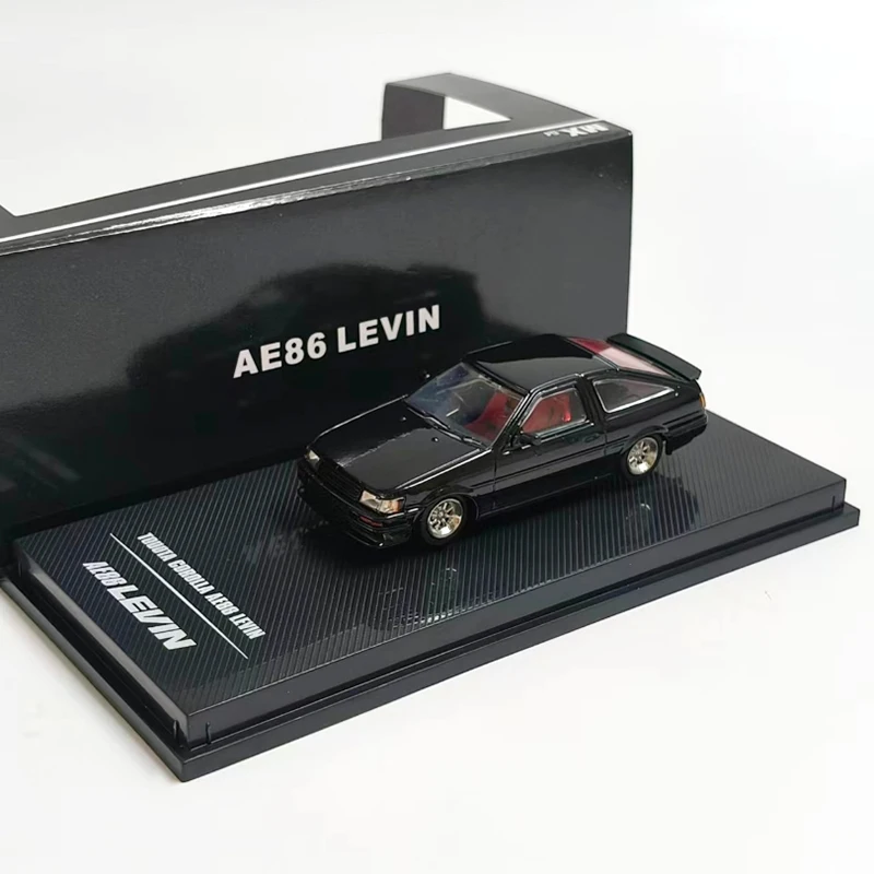 Литой под давлением масштаб 1:64 AE86 LEVIN, имитация модели автомобиля, коллекция сувениров, статические украшения для дисплея, игрушка-автомобиль, праздничный подарок
Литой под давлением масштаб 1:64 AE86 LEVIN, имитация модели автомобиля, коллекция сувениров, статические украшения для дисплея, игрушка-автомобиль, праздничный подарок