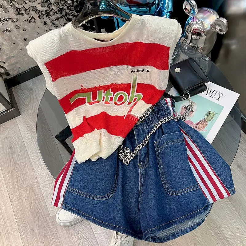 Vintage Fashion Printed Knitted Vest+Denim Shorts Sets Summer 2 Piece Sets Womens Outfits Korean Matching Sets Loose Suit Female
Vintage Fashion Printed Knitted Vest+Denim Shorts Sets Summer 2 Piece Sets Womens Outfits Korean Matching Sets Loose Suit Female