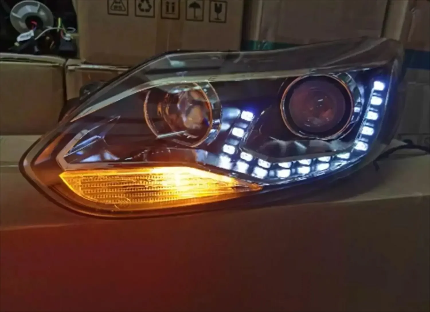 Front Headlight Angel eyes for Ford Focus 12-14 Daytime Running Light Turn Signal
Front Headlight Angel eyes for Ford Focus 12-14 Daytime Running Light Turn Signal