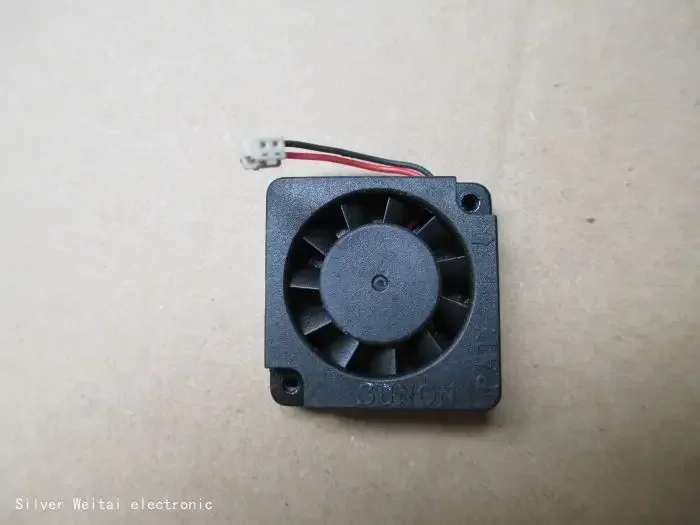 3pcs fan for Sunon Fan 5VDC 0.65W 2Wire Fan B0503AFB2-8 30x30x10mm - B0503AFB2-8
3pcs fan for Sunon Fan 5VDC 0.65W 2Wire Fan B0503AFB2-8 30x30x10mm - B0503AFB2-8