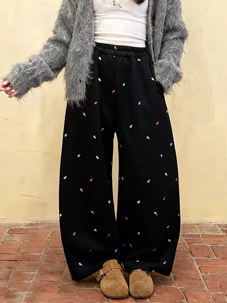 Зимние утепленные брюки с вышивкой, свободного кроя, прямые, с высокой талией, на резинке, с защитой от катышков
Зимние утепленные брюки с вышивкой, свободного кроя, прямые, с высокой талией, на резинке, с защитой от катышков