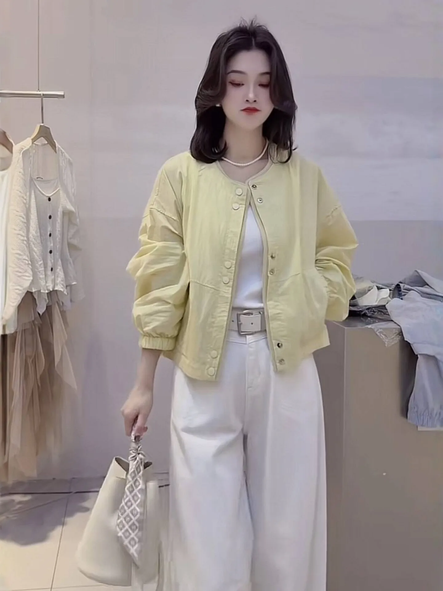 Korean Style round Neck Short Outerwear Women's Fashionable Sun Protection Clothing Slimming Top Spring Summer New Arrival
Korean Style round Neck Short Outerwear Women's Fashionable Sun Protection Clothing Slimming Top Spring Summer New Arrival