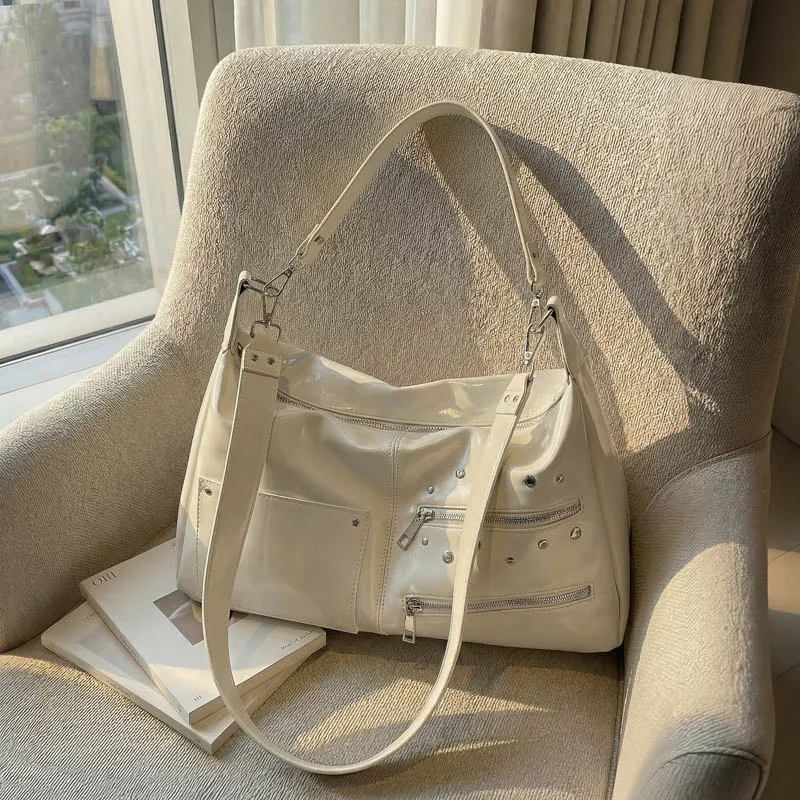 Casual Large Capacity Soft Leahter Shoulder Bag 2026 New Multi Zipper Underarm Shopper Tote Bag Female Business Commute Handbag
Casual Large Capacity Soft Leahter Shoulder Bag 2026 New Multi Zipper Underarm Shopper Tote Bag Female Business Commute Handbag