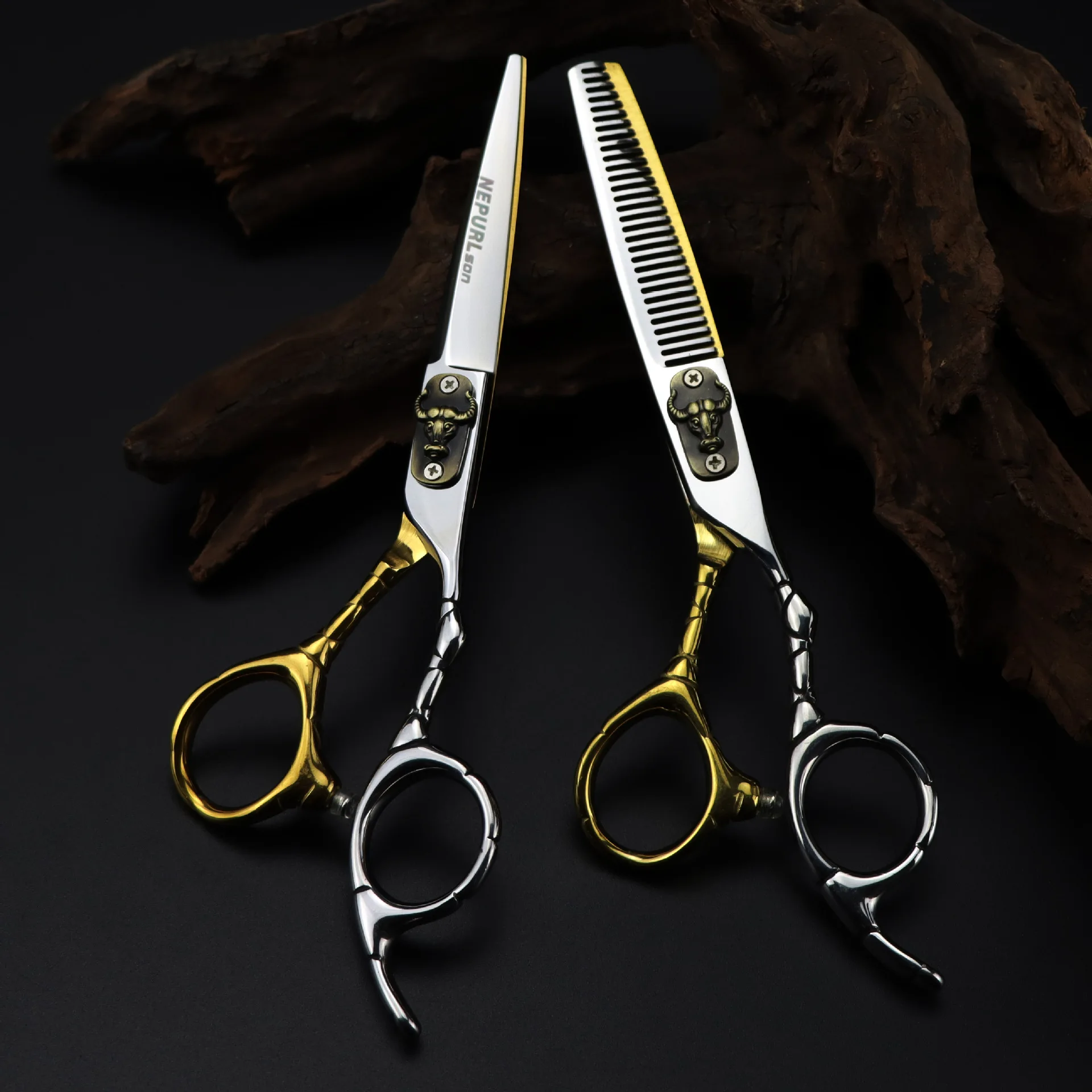 6 inch Cowhead tooth scissors flat scissors for barbers 440c hairdressers special fine scissors for thinning haircuts and hair
6 inch Cowhead tooth scissors flat scissors for barbers 440c hairdressers special fine scissors for thinning haircuts and hair