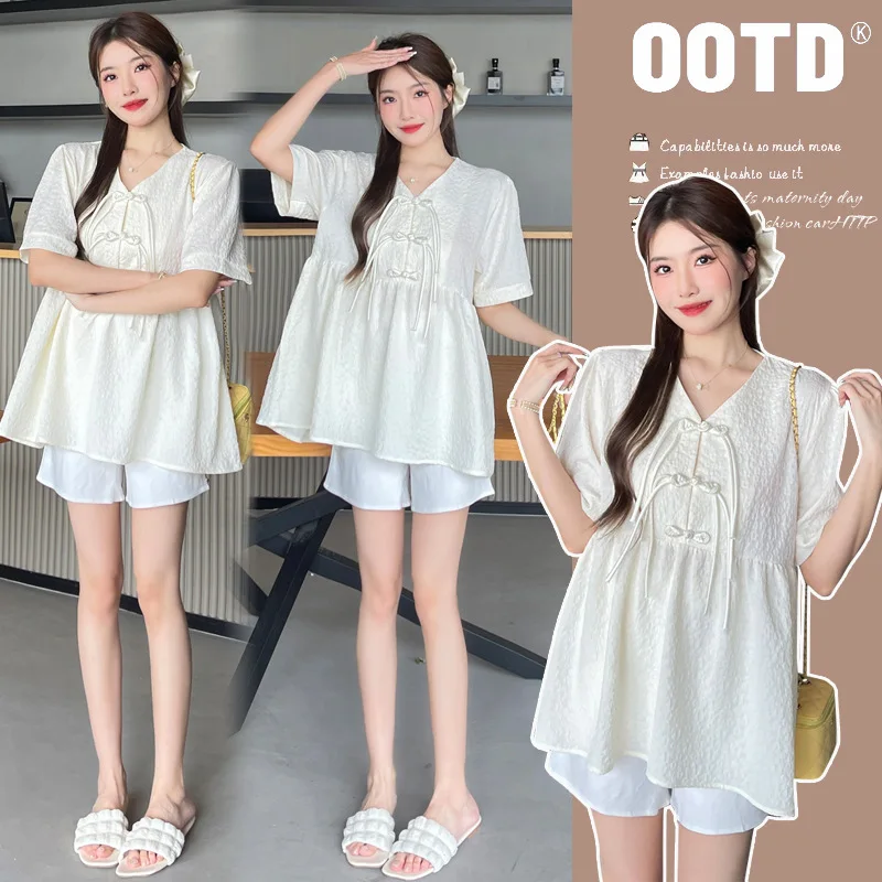 New Chinese Style Maternity Set - Summer Short Sleeve Top + Belly Support Shorts for Pregnant Women, Trendy Two-Piece Outfit
New Chinese Style Maternity Set - Summer Short Sleeve Top + Belly Support Shorts for Pregnant Women, Trendy Two-Piece Outfit