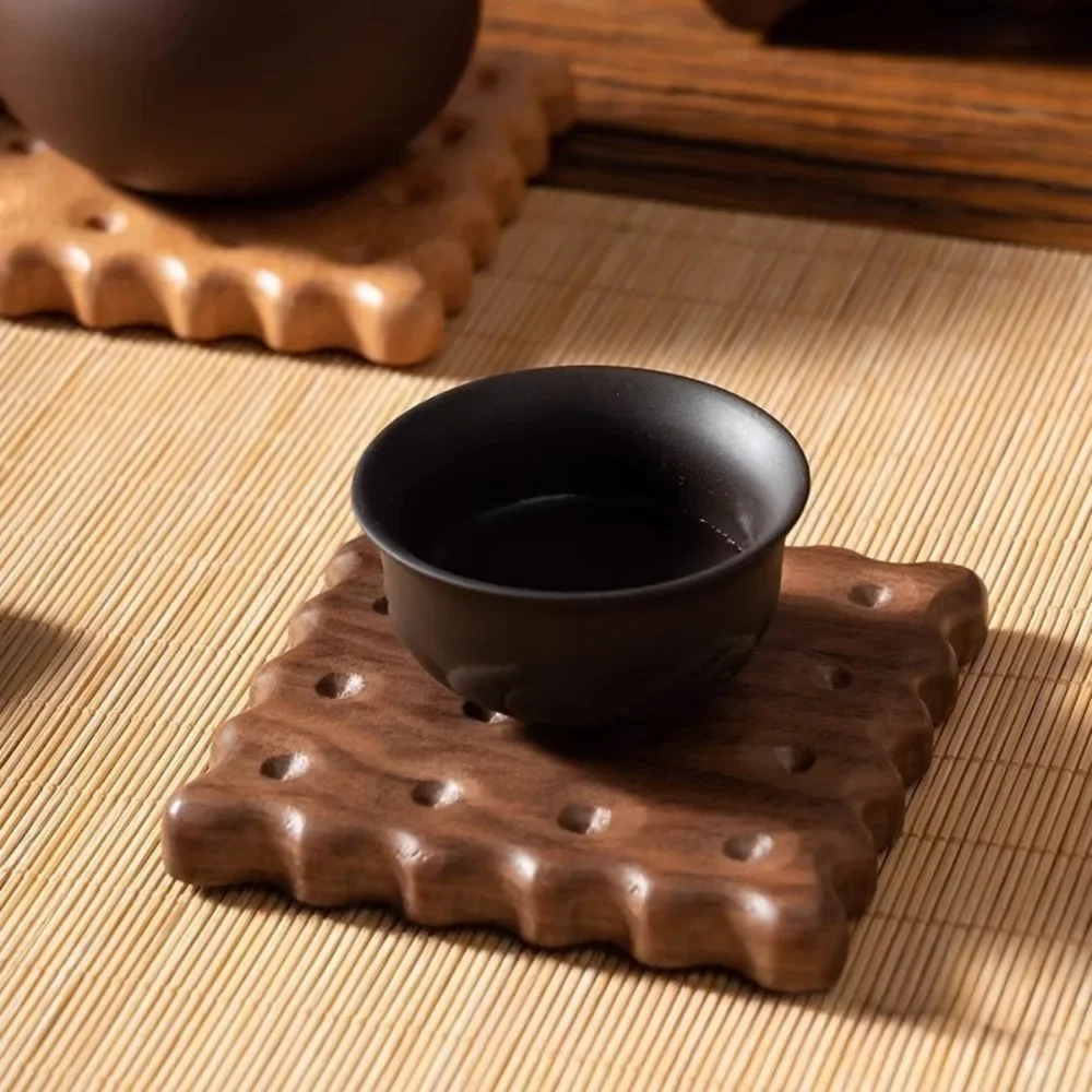 Solid Wood Biscuit Coasters Mugs Coffee Coasters Wooden Insulation Mats Dining Table Heat-resistant Mats Water Cup Mats
Solid Wood Biscuit Coasters Mugs Coffee Coasters Wooden Insulation Mats Dining Table Heat-resistant Mats Water Cup Mats