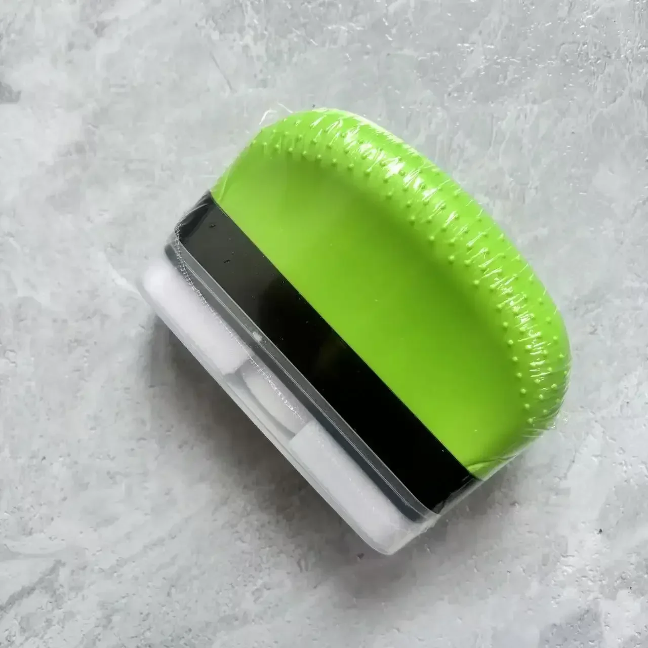 Automotive Car Oil Film Cleaning Brush Powerful Windshield Cleaner Oil Film Remover Car Window Rearview Mirror Cleaning
Automotive Car Oil Film Cleaning Brush Powerful Windshield Cleaner Oil Film Remover Car Window Rearview Mirror Cleaning