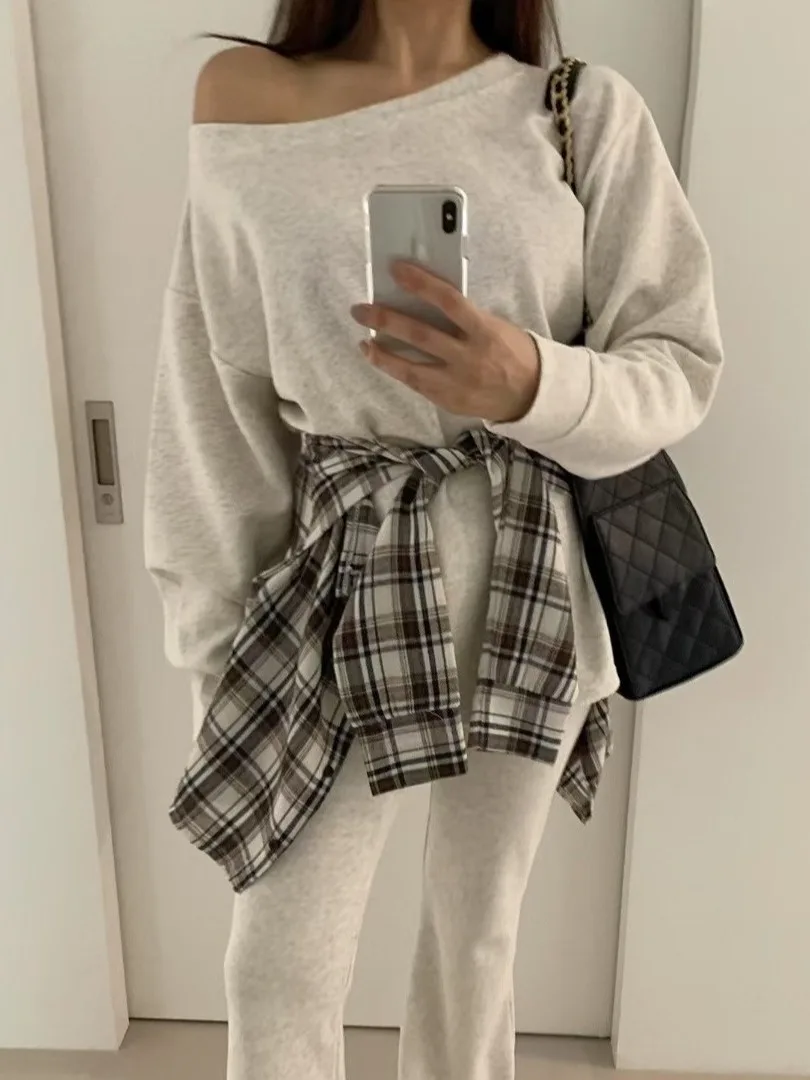 Fashionable Loose Shoulder Bared Sweatshirt Women's Plaid Trousers Chic Three-Piece Set Autumn Wear Adult Winter Ready
Fashionable Loose Shoulder Bared Sweatshirt Women's Plaid Trousers Chic Three-Piece Set Autumn Wear Adult Winter Ready