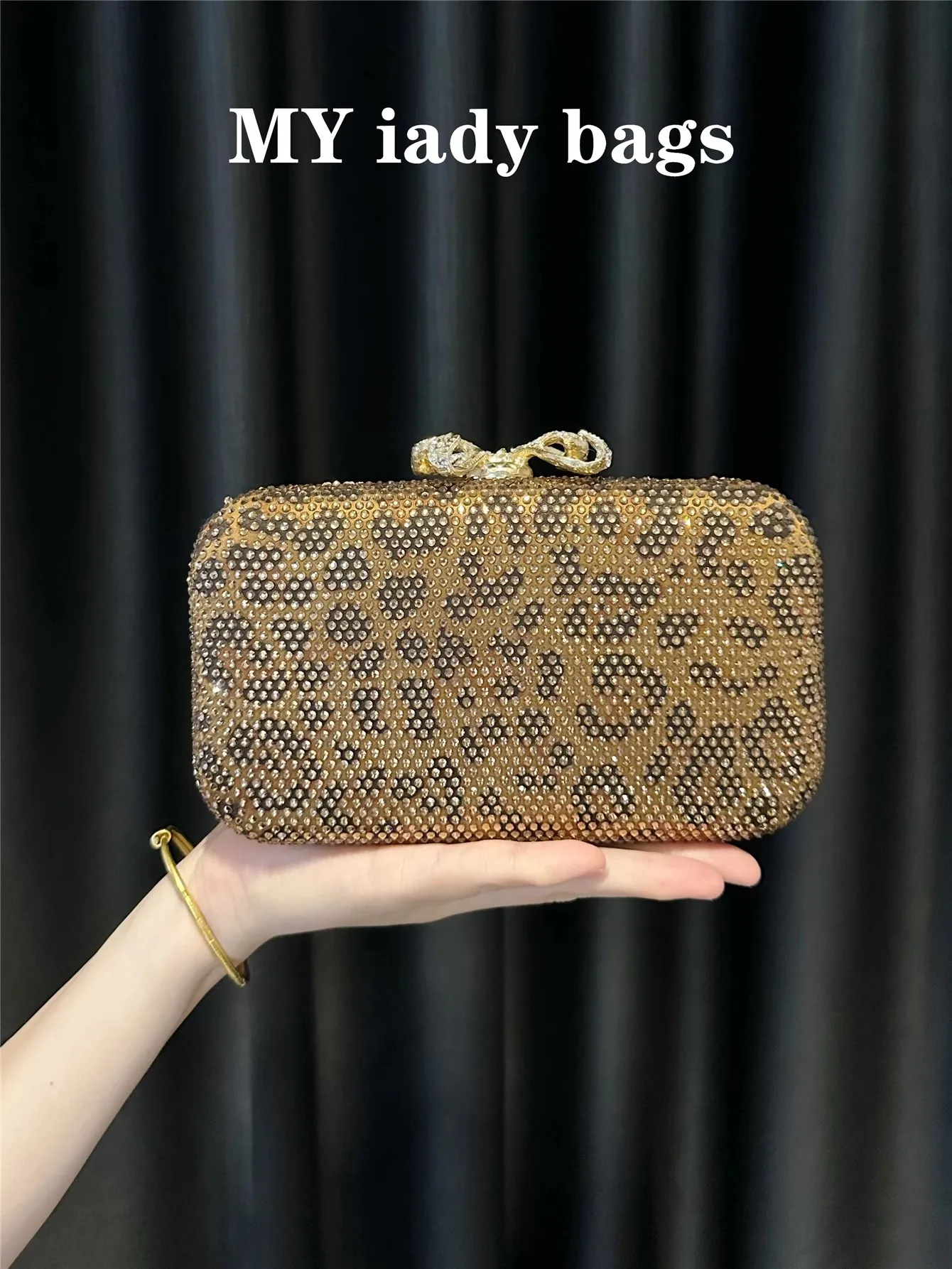 Glitter Shiny Diamond Clutch Purse Women Fashion Handbag Wedding Party Banquet Bag Luxury Designer Evening Bag Shoulder Bag
Glitter Shiny Diamond Clutch Purse Women Fashion Handbag Wedding Party Banquet Bag Luxury Designer Evening Bag Shoulder Bag