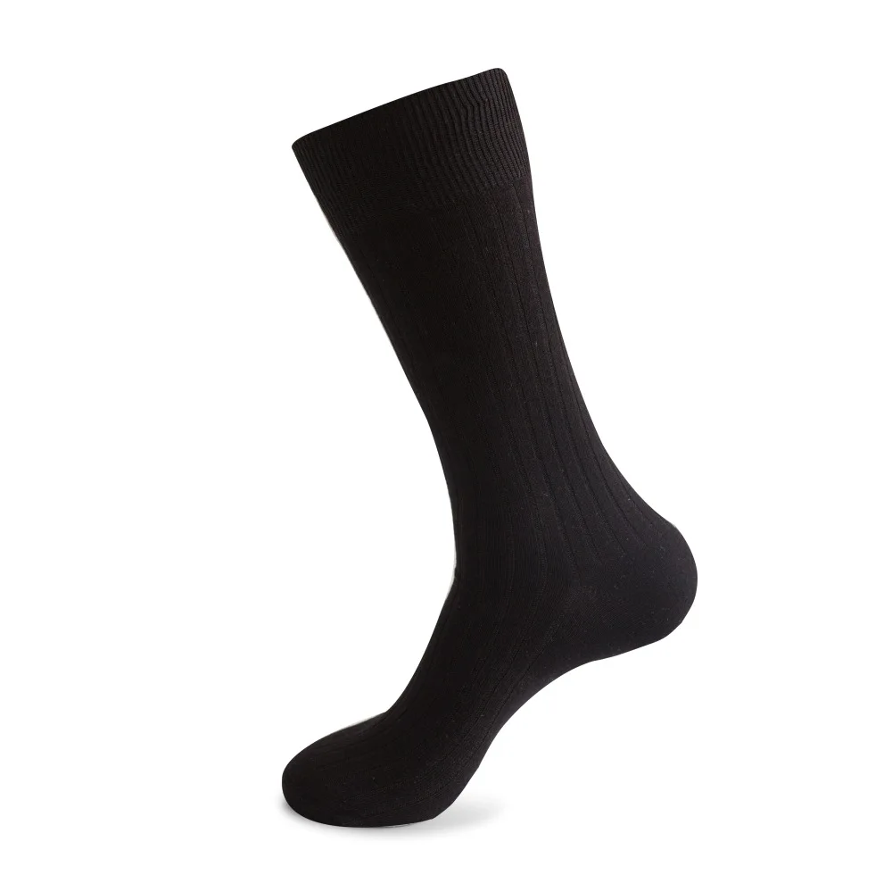 Plus-size striped knee-high socks for men
Plus-size striped knee-high socks for men