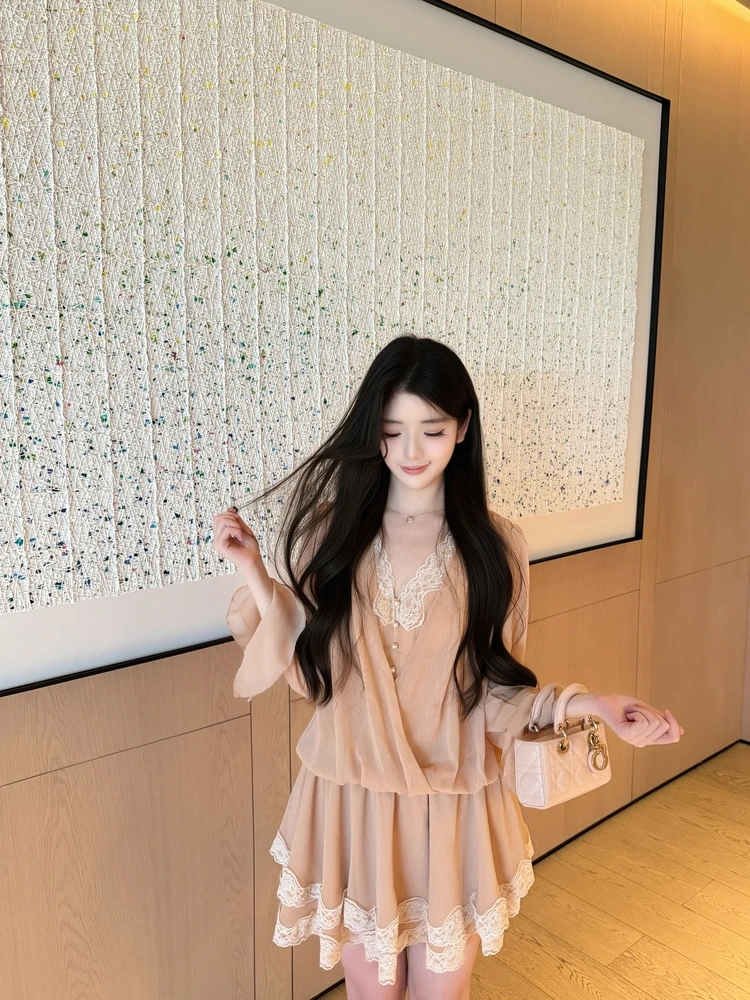 M900 Summer 2026 Women's Chiffon Dress V-neck Lace Slimming Long Sleeve Short Flared Skirt Commute Style Casual Everyday Wear
M900 Summer 2026 Women's Chiffon Dress V-neck Lace Slimming Long Sleeve Short Flared Skirt Commute Style Casual Everyday Wear