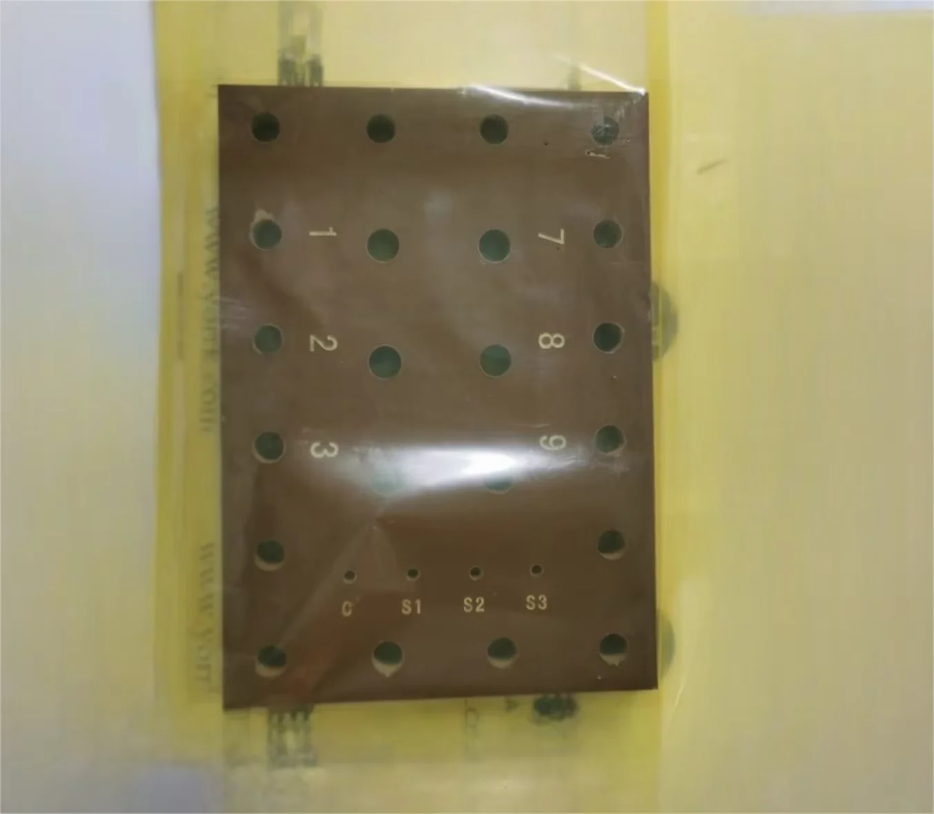 Плата для подключения двигателя компрессора 025-30402-000
Плата для подключения двигателя компрессора 025-30402-000