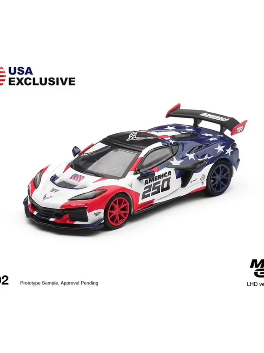 MINI GT 1:64 1302 Chevrolet Corvette ZR1 diecast car model
MINI GT 1:64 1302 Chevrolet Corvette ZR1 diecast car model