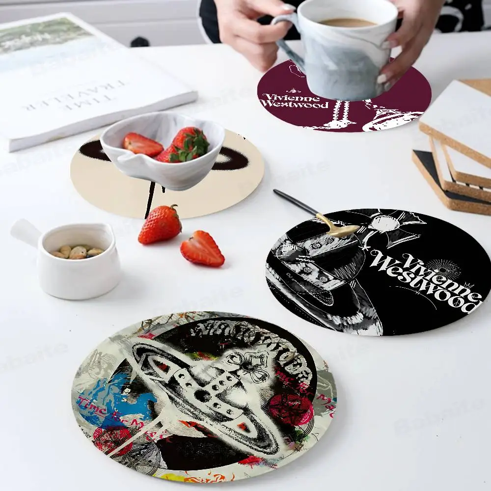 1pc Fashion Brand V-VivienneS W-WestwoodS Art Wooden Anti-slip Coasters, Suitable For Decoration Of Living Room Kitchenware
1pc Fashion Brand V-VivienneS W-WestwoodS Art Wooden Anti-slip Coasters, Suitable For Decoration Of Living Room Kitchenware