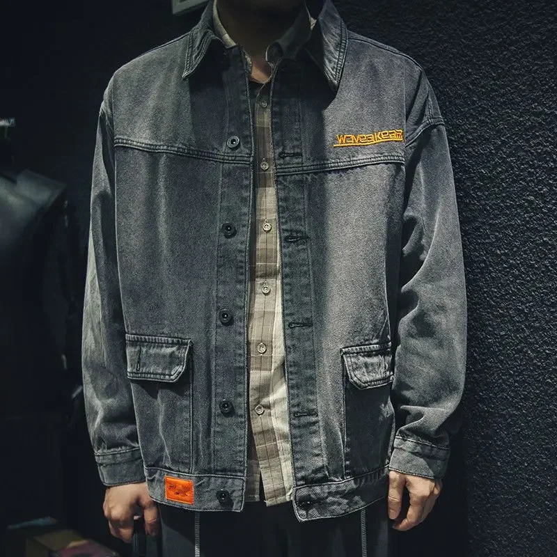 Темно-серое свободное ковбойское пальто для мужчин Низкая цена Lxury Cowgirl Washed Y2k Высокое качество Эстетические изношенные модные мужские джинсовые куртки в стиле рок 
Темно-серое свободное ковбойское пальто для мужчин Низкая цена Lxury Cowgirl Washed Y2k Высокое качество Эстетические изношенные модные мужские джинсовые куртки в стиле рок