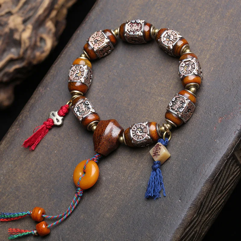 Tibetan-style recycled yak bone decorative bracelet, single-strand prayer beads, peace knot, turquoise barrel beads
Tibetan-style recycled yak bone decorative bracelet, single-strand prayer beads, peace knot, turquoise barrel beads