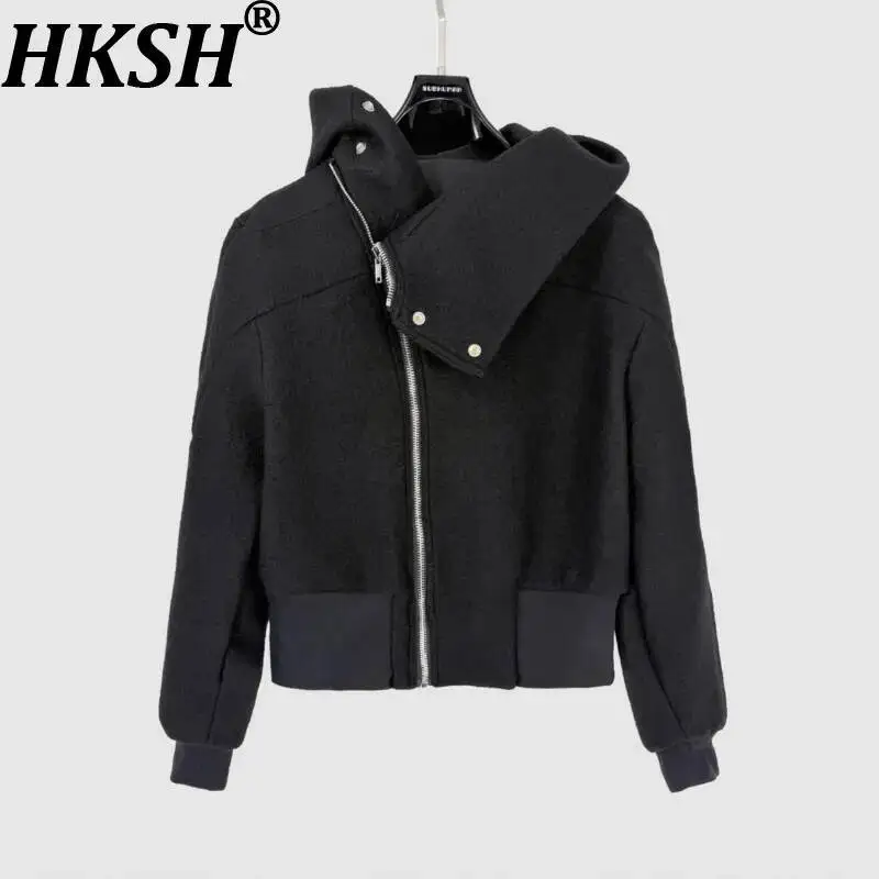 HKSH Spring Autumn Winter New Men Tide Dark Wool Short Hooded Flight Jacket Versatile High Street Techwear Chic Ins Coat HK15986
HKSH Spring Autumn Winter New Men Tide Dark Wool Short Hooded Flight Jacket Versatile High Street Techwear Chic Ins Coat HK15986