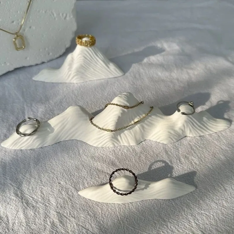 Luxury Ring Display Rack Counter Jewelry Displays Props Portable Travel Necklace Organizer Stand Household Jewelry Storage Tray
Luxury Ring Display Rack Counter Jewelry Displays Props Portable Travel Necklace Organizer Stand Household Jewelry Storage Tray