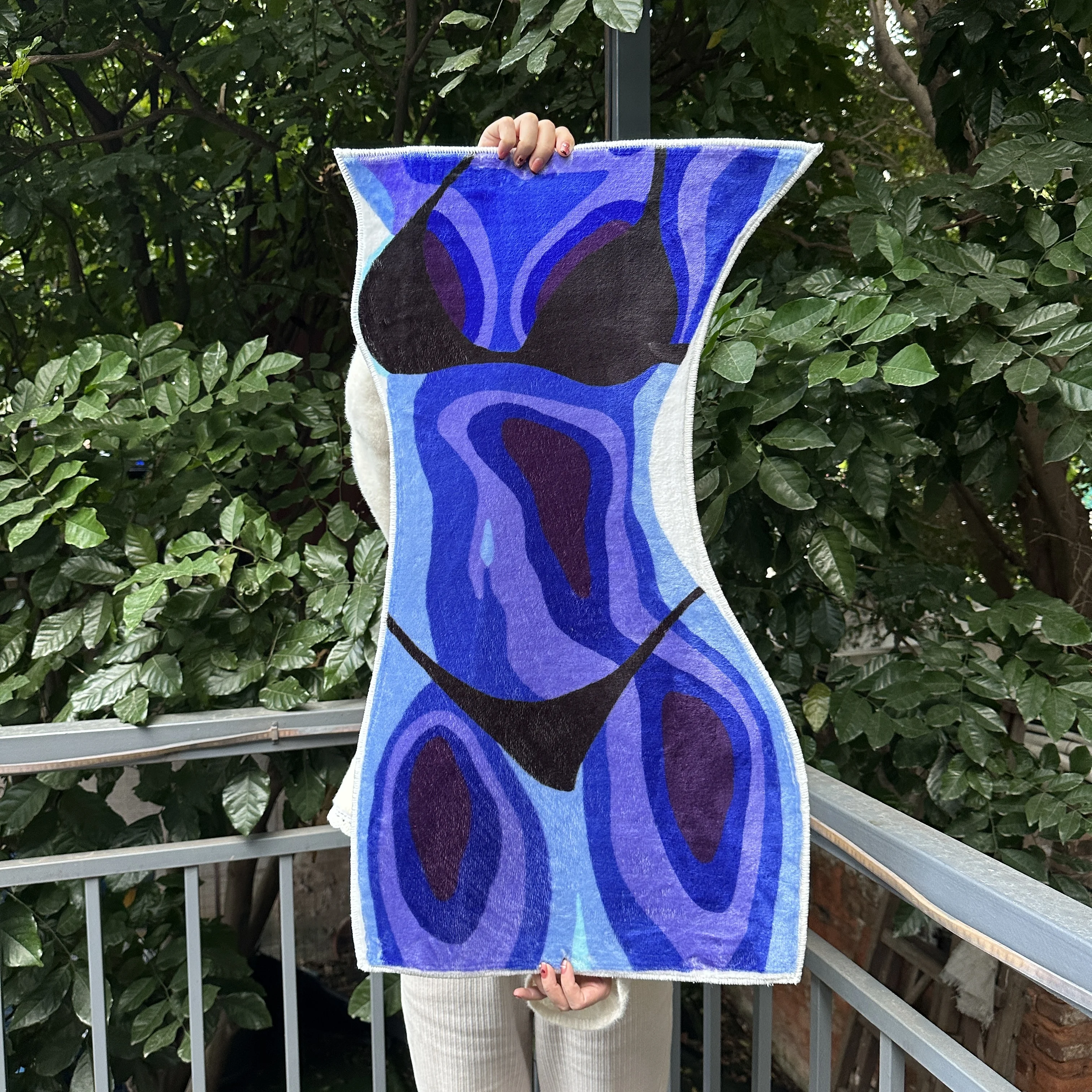 Sexy Flowing Colorful Rug Digital Printing Technology Simple Housewarming Gift Handmade Non-Slip Decorative Carpet
Sexy Flowing Colorful Rug Digital Printing Technology Simple Housewarming Gift Handmade Non-Slip Decorative Carpet
