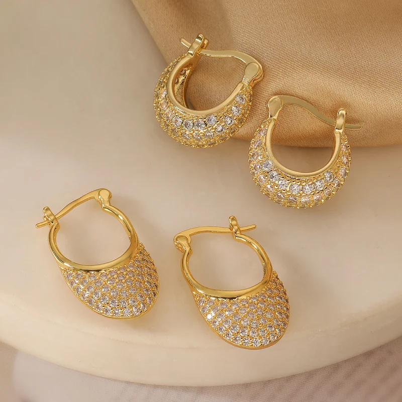 Fashionable Light Luxury Zircon Geometric for Women Simple and Exquisite Copper Plated 18K Gold Earrings
Fashionable Light Luxury Zircon Geometric for Women Simple and Exquisite Copper Plated 18K Gold Earrings
