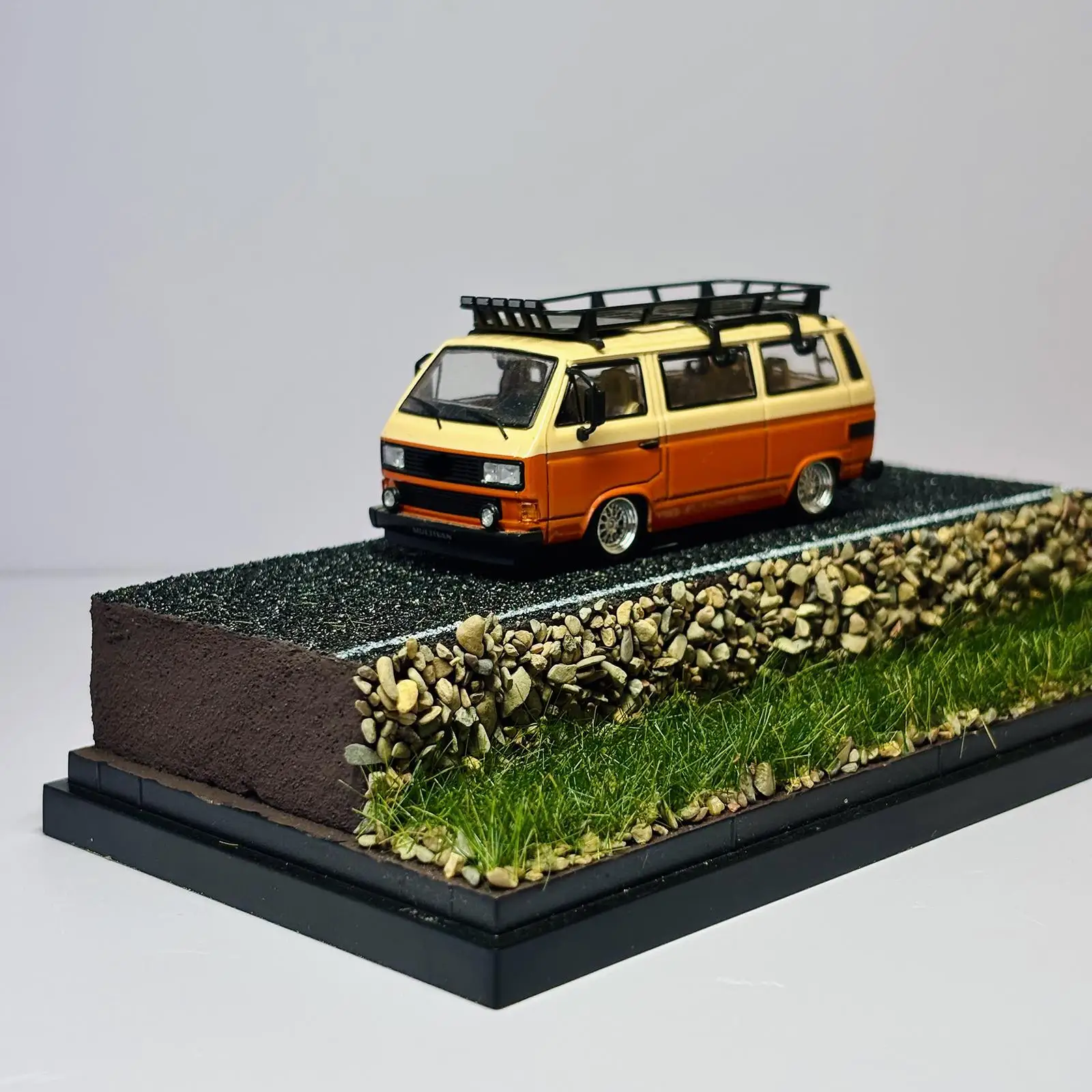 1/64 Scale Model Car Display Case Toy Car Storage Box Dustproof Micro Landscape Decor Embankment Highway Showcase Organizer
1/64 Scale Model Car Display Case Toy Car Storage Box Dustproof Micro Landscape Decor Embankment Highway Showcase Organizer