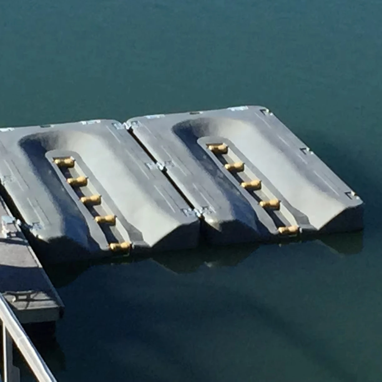 High Quality Hot-Sale Jet Ski Floating Dock Premium Marine Supplies Platform
High Quality Hot-Sale Jet Ski Floating Dock Premium Marine Supplies Platform