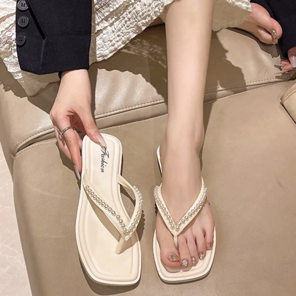 Fashion Lightweight Pearl Slippers Soft Bottom Flat Women's Slippers Women Shoes Non Slip Flip Flop Sandals Beach
Fashion Lightweight Pearl Slippers Soft Bottom Flat Women's Slippers Women Shoes Non Slip Flip Flop Sandals Beach