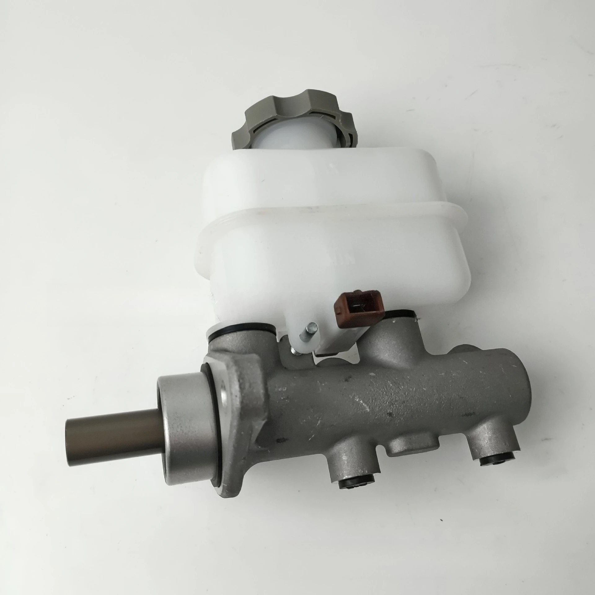 4854008200 Shuanglong KGM Cylinder Assembly Brake Master Pump ESP Brake Master Pump
4854008200 Shuanglong KGM Cylinder Assembly Brake Master Pump ESP Brake Master Pump